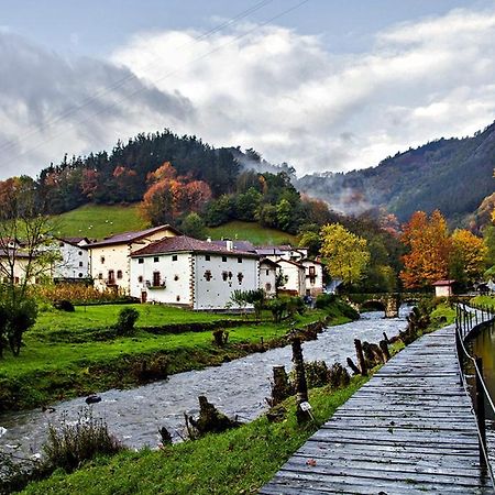 Zubietako Ostatua Hotel Bagian luar foto