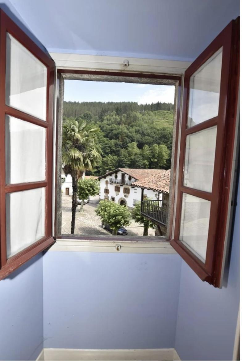 Zubietako Ostatua Hotel Bagian luar foto