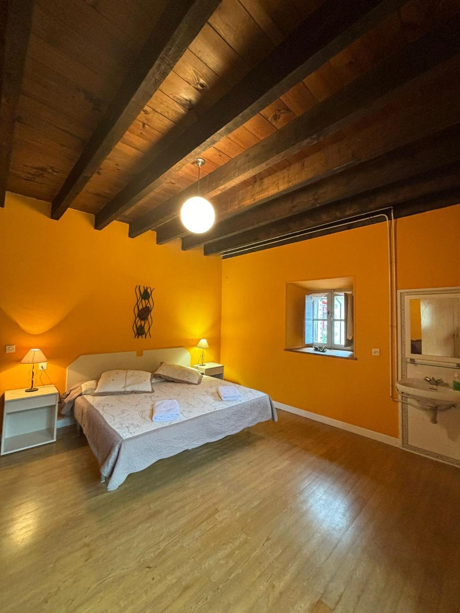 Zubietako Ostatua Hotel Ruang foto